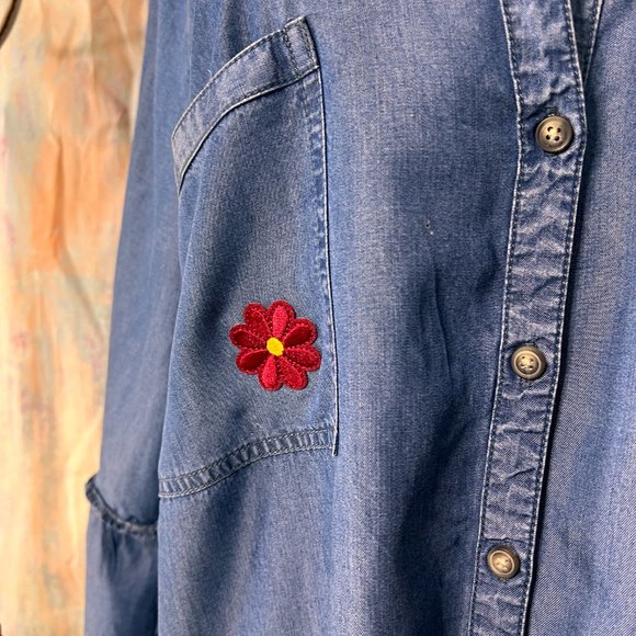 ๐Body Flirt Beautiful Button Down Dress - Breathable Fabrics - Trumpet Sleeves - Picture 5 of 16